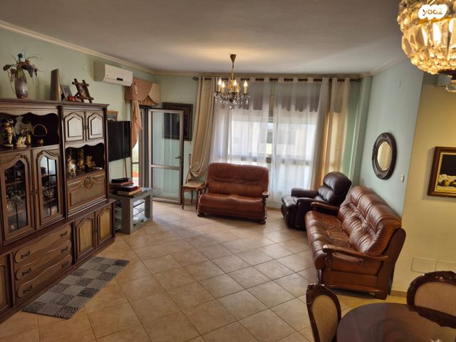 ז'בוטינסקי 52