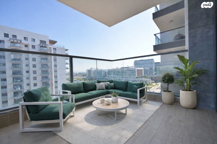 דירה, ענת גוב, צומת סביון, קרית אונו