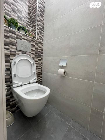 דירה, הרב יצחק הלוי, גרין ועם, חולון