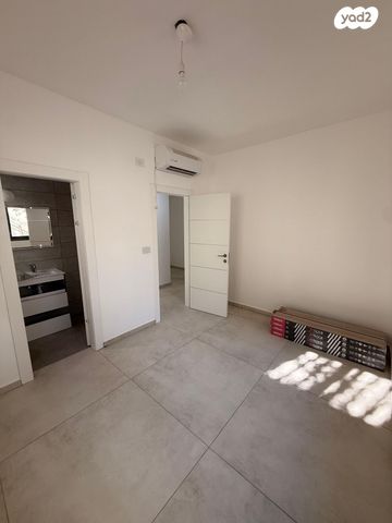 דירת גן, תרע"ד 6, שכונת הראשונים, רמת גן