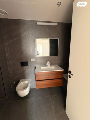 דירה, ארלוזורוב 82, שכונת הראשונים, רמת גן