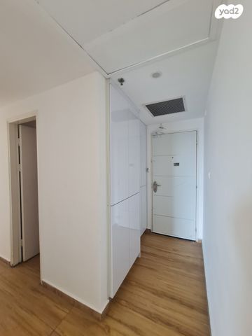 דירה, אכזיב, נהריה