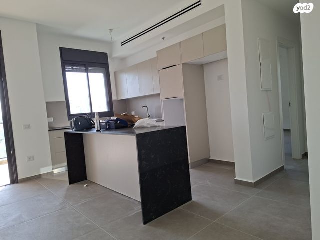 דירה, יצחק ויטנברג, פתח תקווה