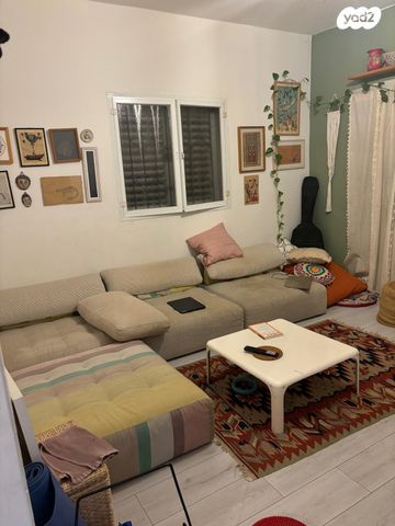 דירת גן, אלכסנדר זייד, קרית שלום, תל אביב יפו