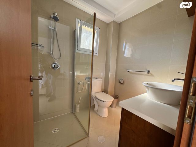 דירה, עין עקרבים, המעיינות, שחמון, רובע 8, אילת