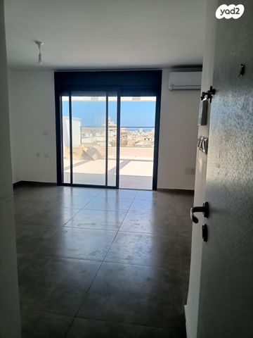 גג/ פנטהאוז, הנביאים, הנביאים, בת ים