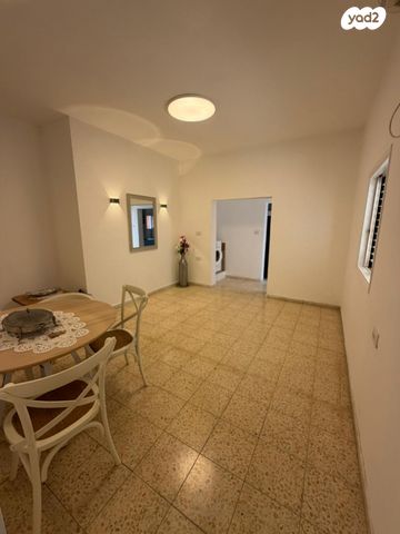 דירה, הפלמ"ח, הל"ה, גבעתיים