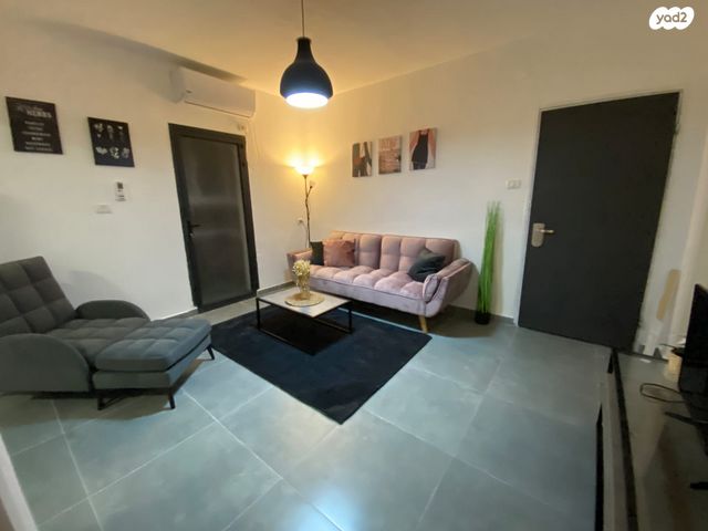 דירה, שכונה ד', באר שבע