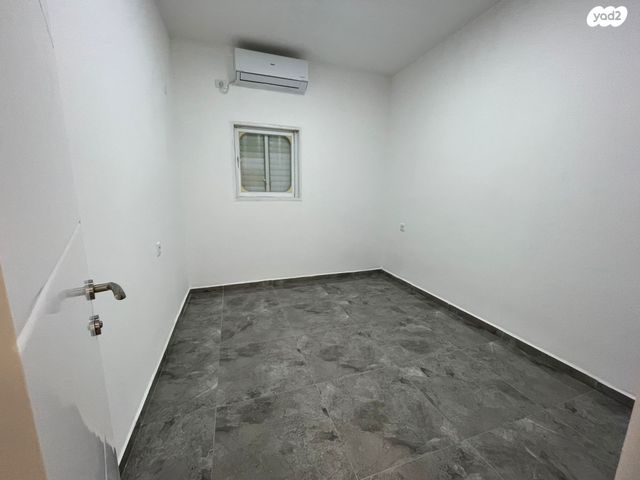 גג/ פנטהאוז, אלי כהן, נאות רחל, חולון