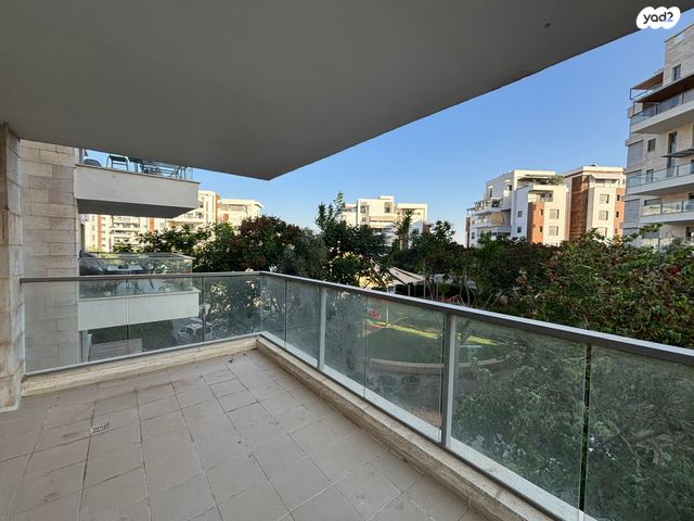 דירה, נחל פרת 1, אחוזת דניה, חדרה