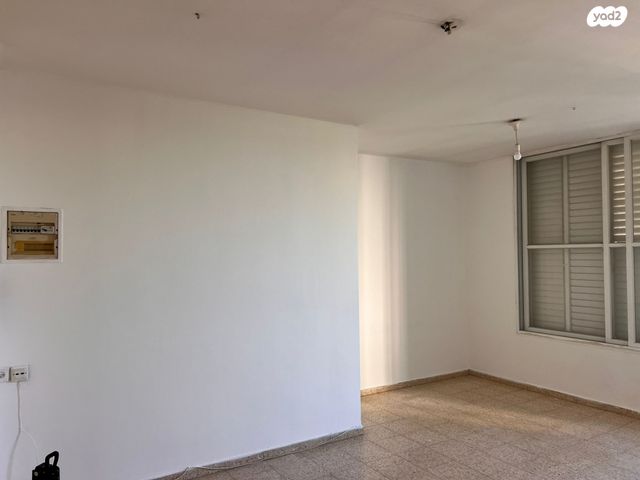 דירה, פנחס רוטנברג 84, נווה יהושע, ערמונים, רמת גן