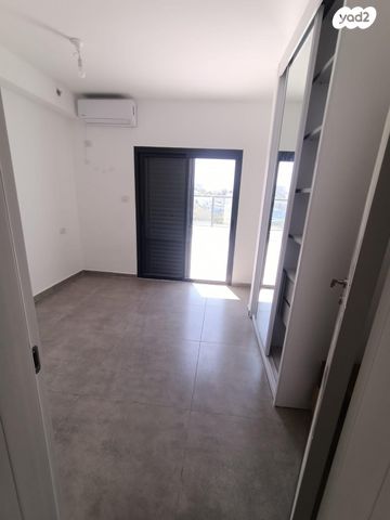 גג/ פנטהאוז, הנביאים, הנביאים, בת ים