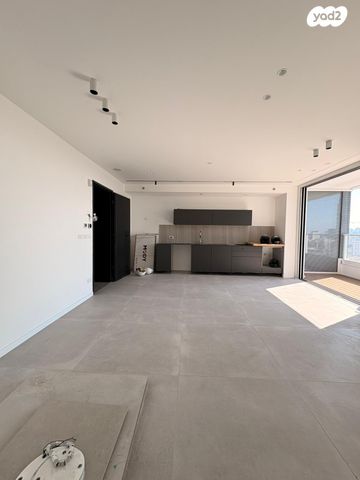 דירה, ארלוזורוב 82, שכונת הראשונים, רמת גן