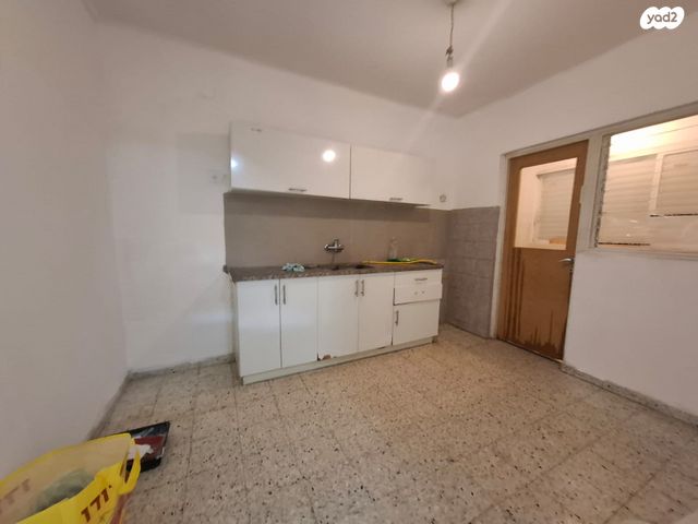 דירה, גפן, החורש, חריש