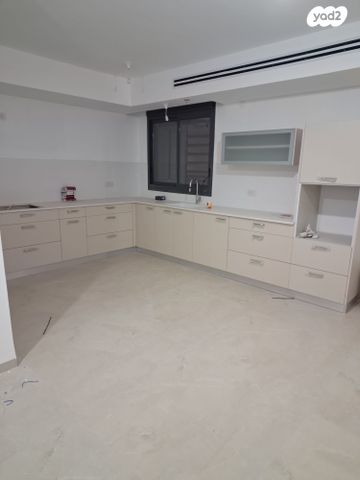 דירה, דוכיפת, גבעת אלונים, קרית אתא