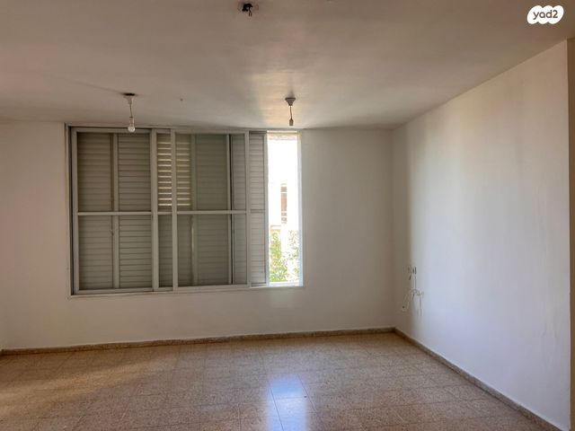 דירה, פנחס רוטנברג 84, נווה יהושע, ערמונים, רמת גן