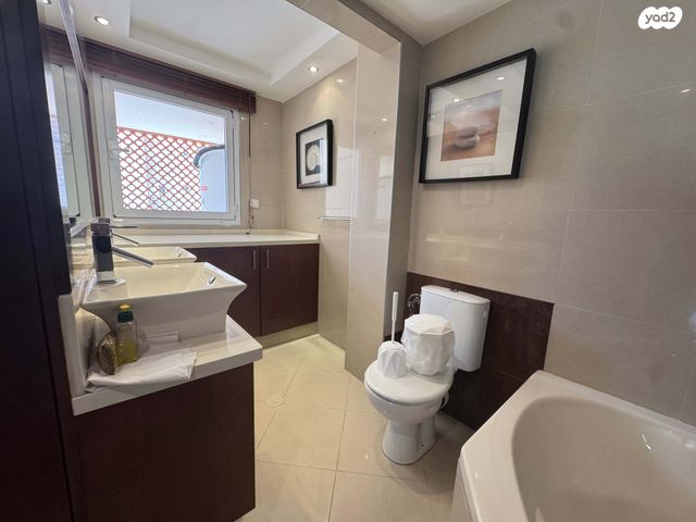 דירה, עין עקרבים, המעיינות, שחמון, רובע 8, אילת