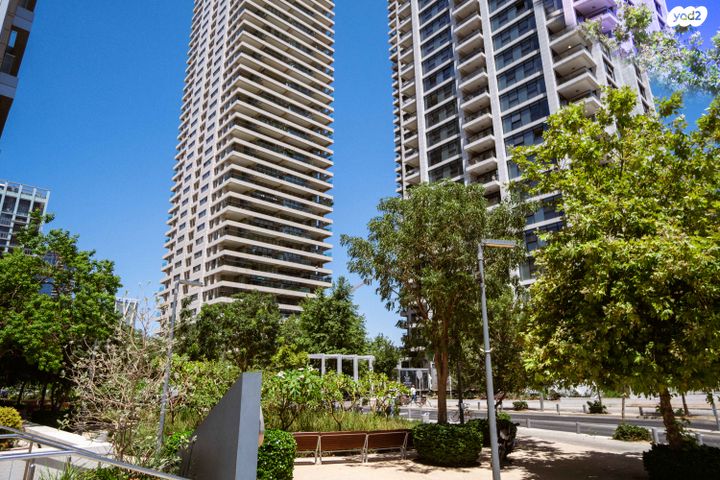 דירה, ניסים אלוני, צמרות איילון, פארק צמרת, תל אביב יפו