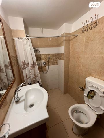 דירה, דרך יפו, שער פלמר, תחנת רכבת השמונה, חיפה