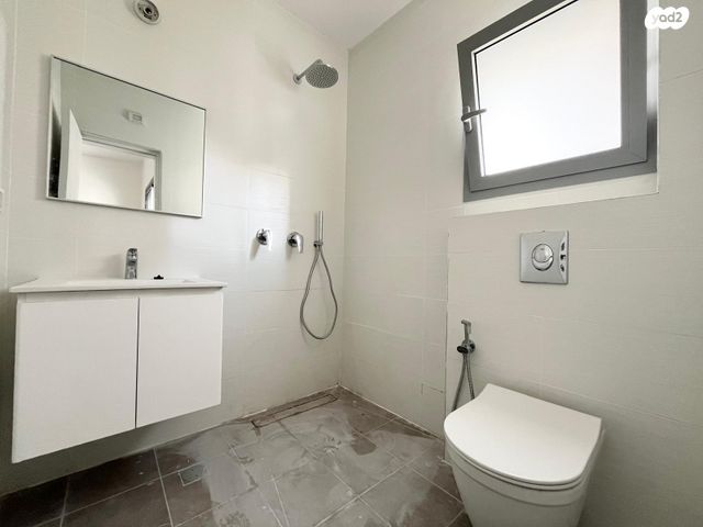 דירה, הרצוג, מרכז דרום, רעננה