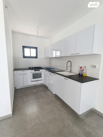 גג/ פנטהאוז, הנביאים, הנביאים, בת ים