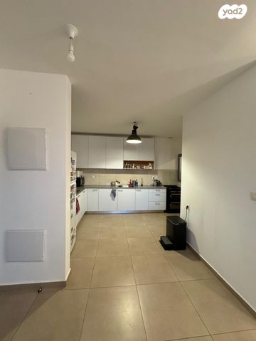 דירה, דובב מישרים / רמת בית שמש ד-1, בית שמש