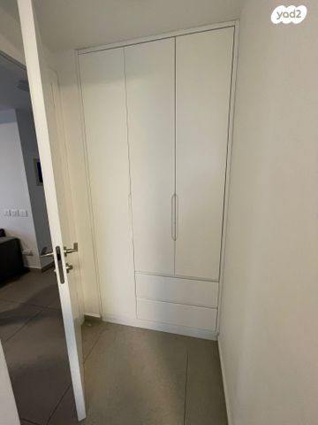 דירה, קהילת פאדובה, תל אביב יפו