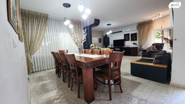 בית פרטי/ קוטג', אורנית