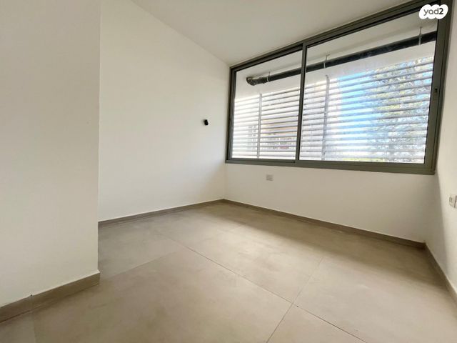 דירה, הרצוג, מרכז דרום, רעננה