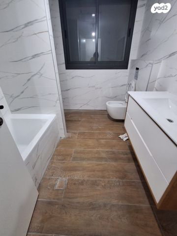 דירה, דוכיפת, גבעת אלונים, קרית אתא