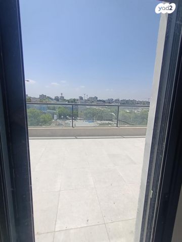 גג/ פנטהאוז, הנביאים, הנביאים, בת ים