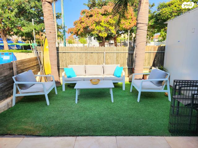 דו משפחתי, מבצע חירם, ויצמן, חדרה