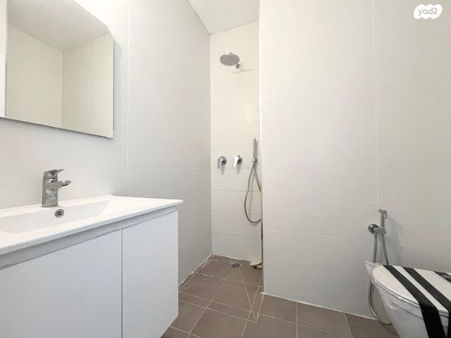 דירה, הרצוג, מרכז דרום, רעננה