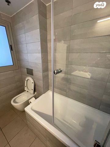 דירה, קהילת פאדובה, תל אביב יפו