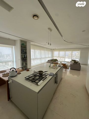 דירה, ניסים אלוני 17, צמרות איילון, פארק צמרת, תל אביב יפו