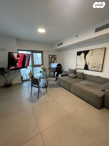 דירה, קהילת פאדובה, תל אביב יפו