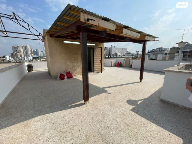 גג/ פנטהאוז, אלי כהן, נאות רחל, חולון