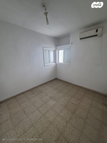 פנחס רוטנברג 84