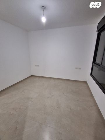 דירה, דוכיפת, גבעת אלונים, קרית אתא