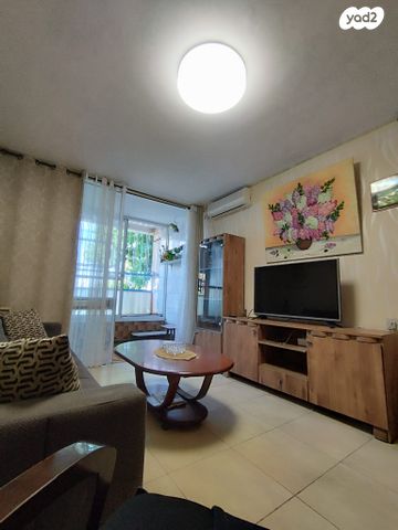 דירה, הדקל, מנחם בגין, עכו