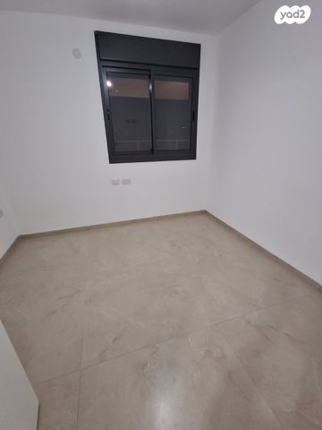 דירה, דוכיפת, גבעת אלונים, קרית אתא