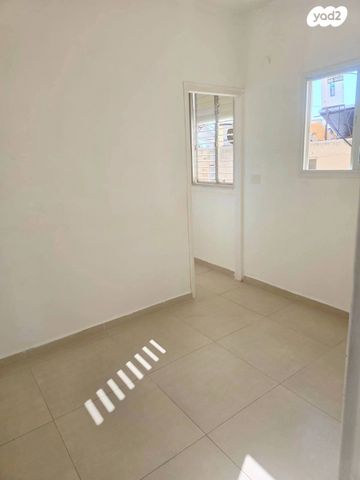 דירה, הנביאים, בת ים