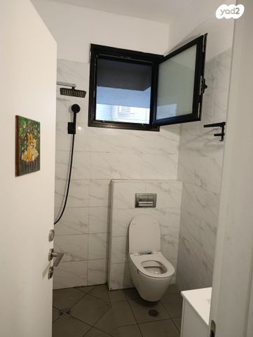 דירה, אלוף הניצחון, רמת גן