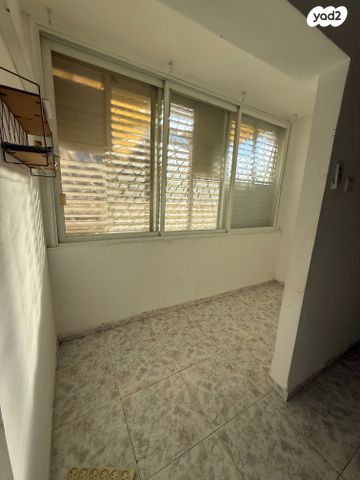 דירה, לוחמי הגטאות 5, צור שלום, קרית ביאליק