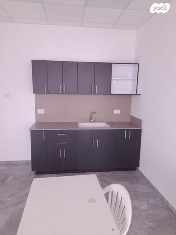 משרדים, פתח תקווה