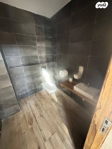 חנויות/ שטח מסחרי, מוריה, מודיעין מכבים רעות