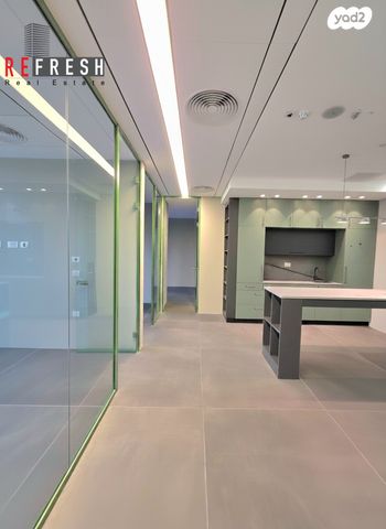 שדרות טום לנטוס 