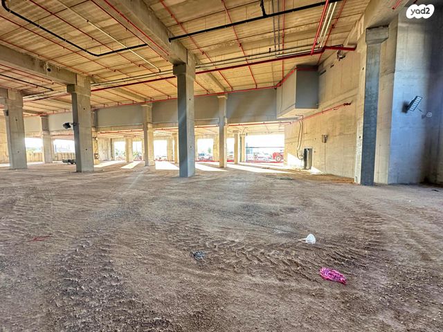 מחסנים, שוהם