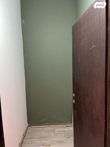 מבני תעשיה, אזור תעשייה רכטמן, רחובות