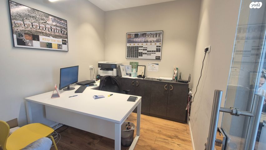 חנויות/ שטח מסחרי, אלקנה